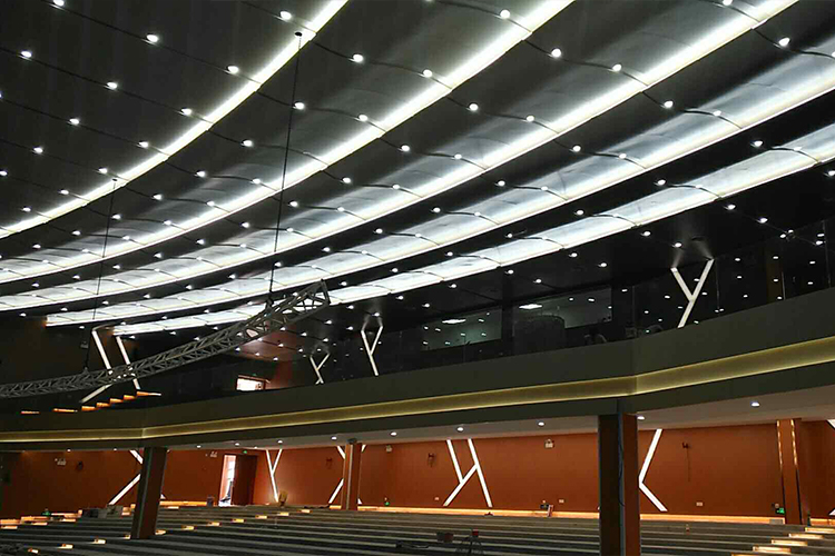 深圳寶安區(qū)人民法院多功能廳
